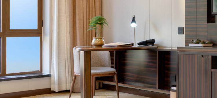 鞍山莱斯顿精品酒店图片