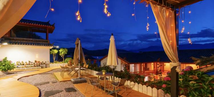 泸沽湖泊居客栈图片