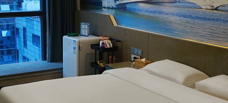 网鱼电竞酒店(宁波南部商务区店)图片