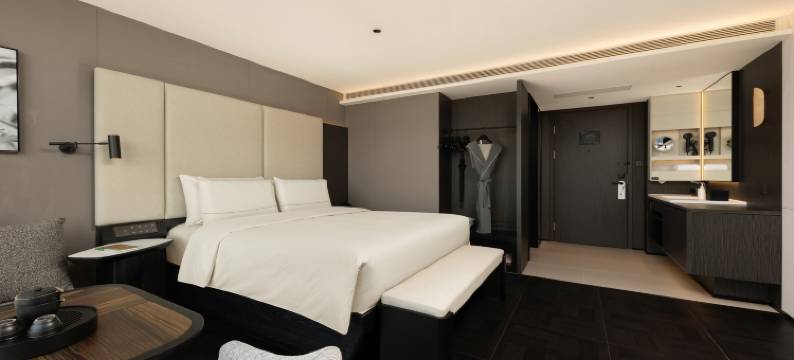 揭阳进贤门骑楼街亚朵酒店图片