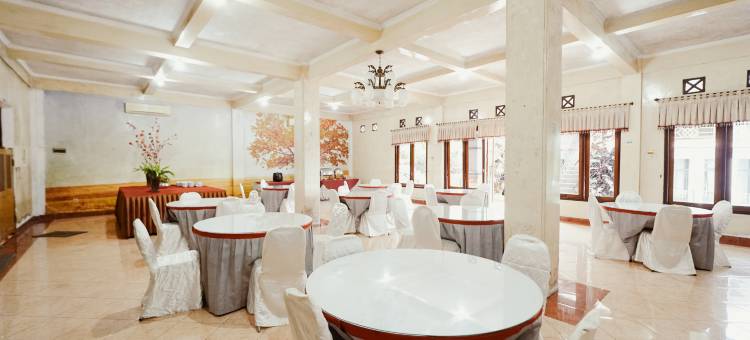 西纳吉酒店特雷特斯(Tripletree Sinergi Hotel Tretes)图片
