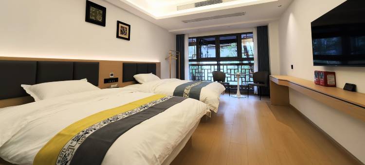 全朵花园酒店(抚仙湖广龙小镇店)图片