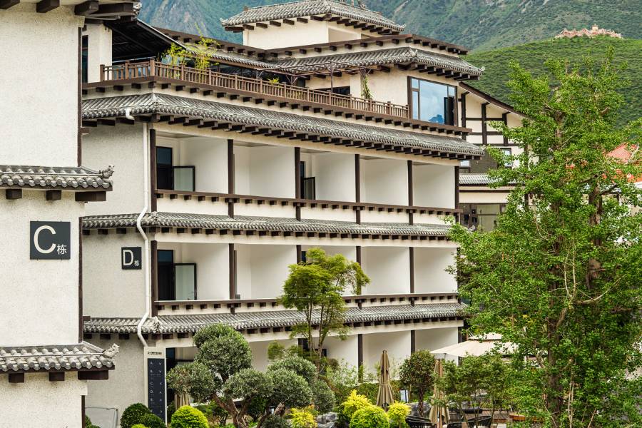 東藏明宇麗呈酒店(甘孜巴塘318國道店)