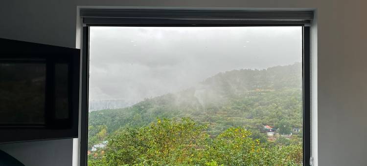 ROLLZ野路子酒店图片