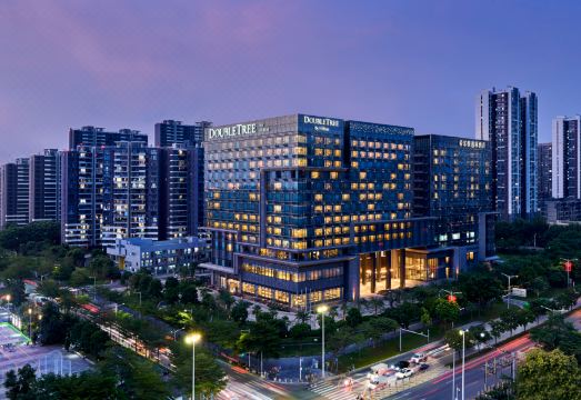 深圳机场希尔顿逸林酒店外景图