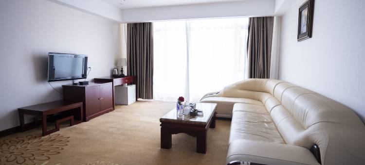 集安市华明假日大酒店图片