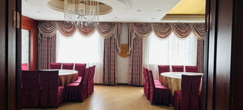 喀纳斯凯源假日酒店图片