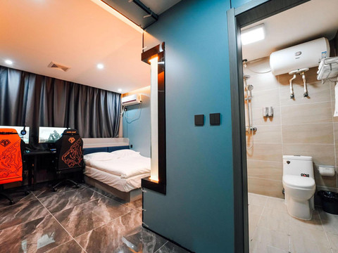 新民柒月电竞宾馆(沈阳新民辽河大街店)