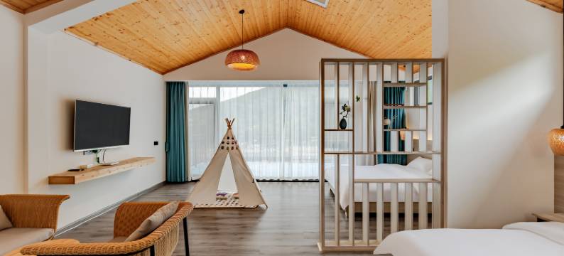 微澜间民宿(月亮湾风景区店)图片