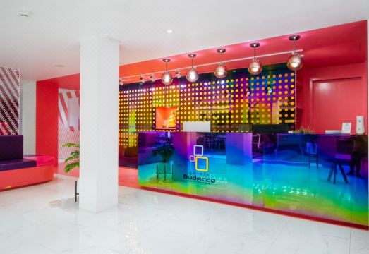 布达扣酒店外景图