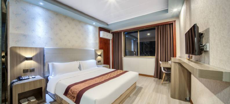 杭州锦怡精品酒店(临安广场地铁站店)图片