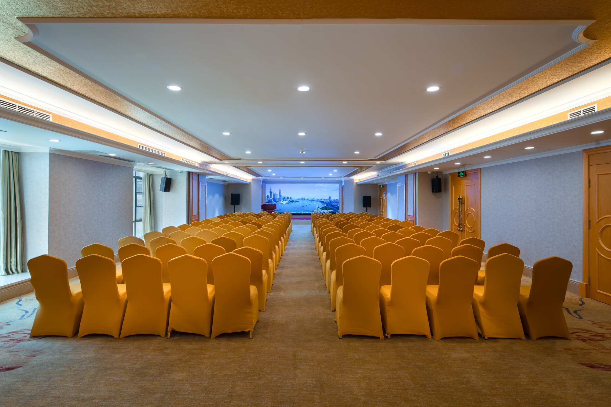 ViennaInternationalHotelShenzhen Science andTechnologyMuseu GuangmingStreet SubwayStationBranch Over view