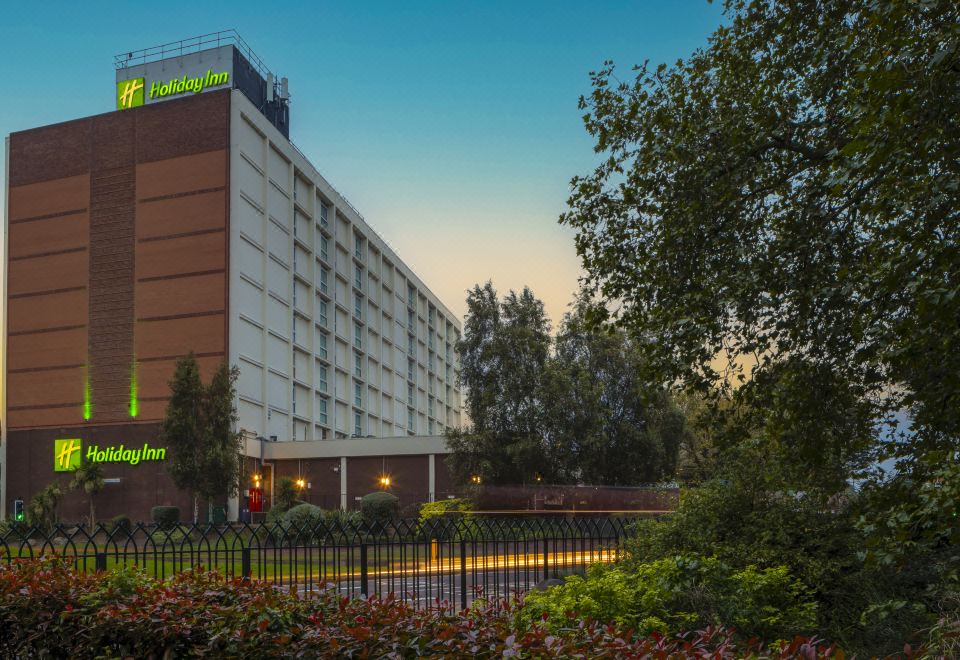 Holiday Inn Leicester Over view