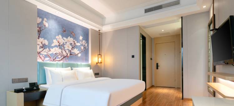 白玉兰酒店(鄂州银泰百货南浦路店)图片