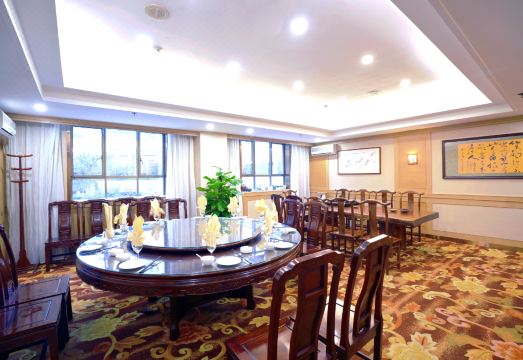 Luzhongyun Hotel Hotel Overview