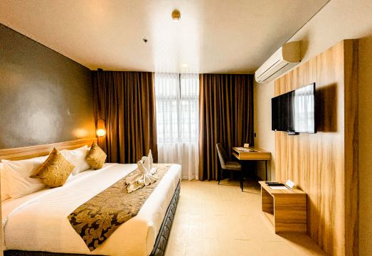 Madison 101 Hotel + TowerOver view