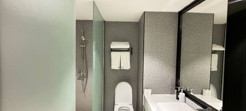 泰茏居度假酒店(三亚湾海月广场外贸路美食街店)图片