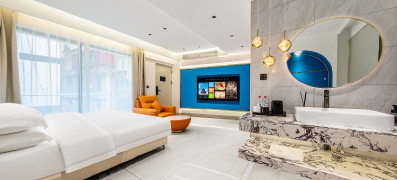 花月酒店(西双版纳景洪告庄西双景星光夜市店)图片