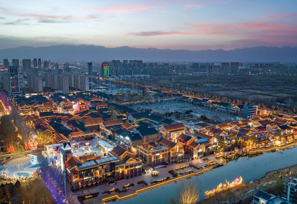 银川文化城凤凰幻城大酒店（国际会展中心高铁站店）外景图