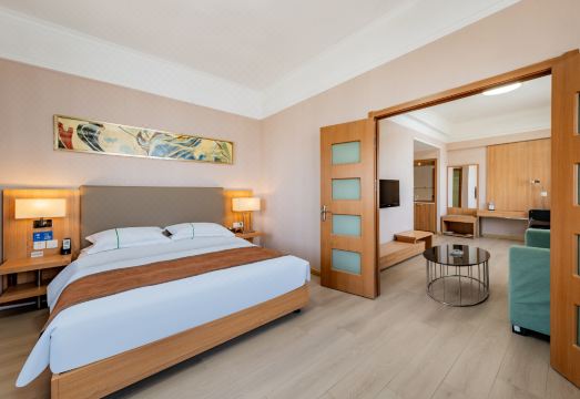 Grand Hyatt Baotou (Baobaiwangfujing Store) Hotel Overview