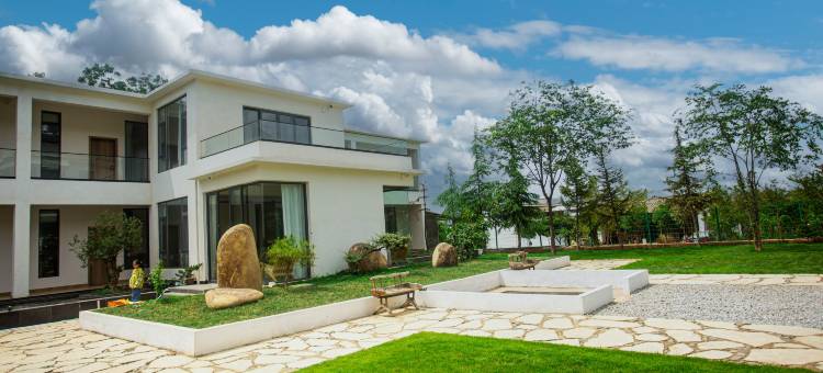 丽江小石驿民宿(三义国际机场店)图片