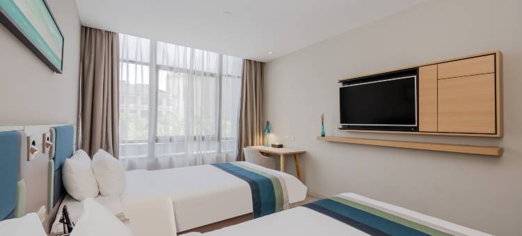 艺龙安云酒店(南京桥北弘阳广场柳洲东路地铁站店)图片