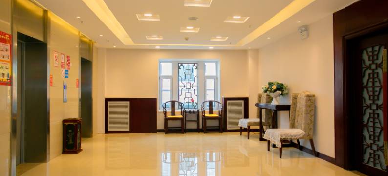 玉树万信至格酒店图片