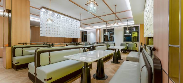 高平鑫辰酒店(红旗财富大厦店)图片