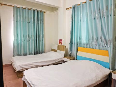 家美公寓(广州鸿通皮具五金城广东警官学院店)