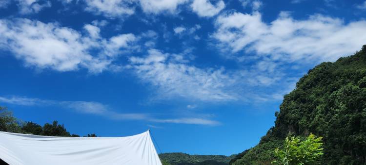 峨眉山东月半山民宿图片