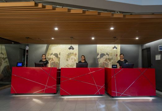 Park Plaza Bangkok Soi 18 Hotel Overview