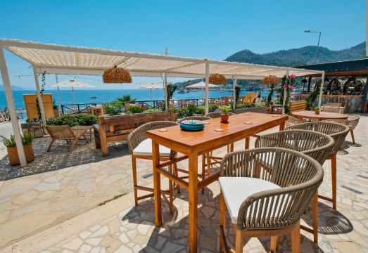 Diplomat Suites Hotel Overview