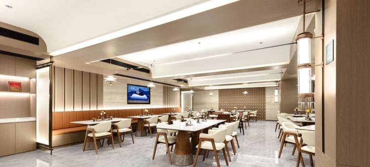 乌鲁木齐人民公园黄河路亚朵酒店图片