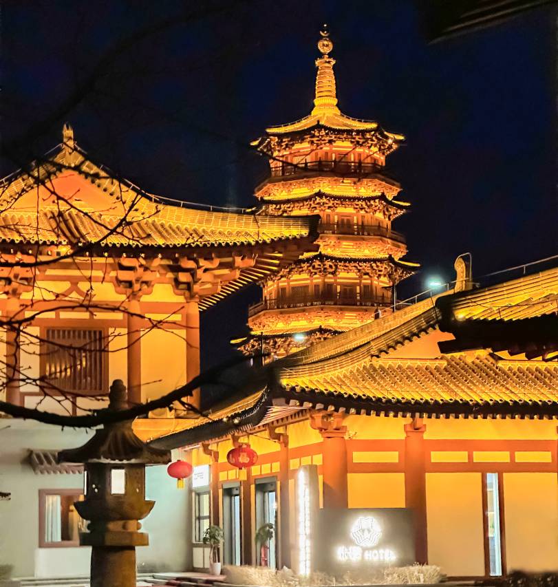 朱樱望河花园酒店(洛阳洛邑古城丽景门十字街店)图片