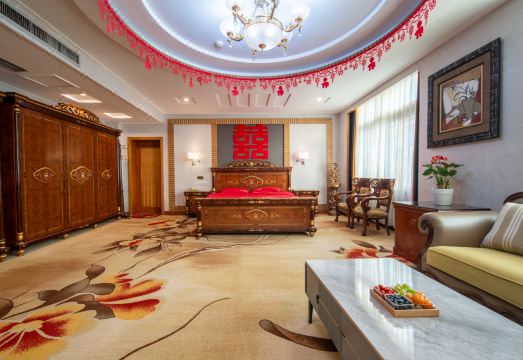 Hongda Longmen Hotel Hotel Overview