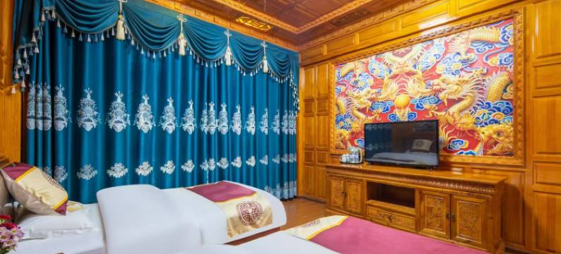 香格里拉藏逸阁民宿(独克宗古城龟山公园店)图片