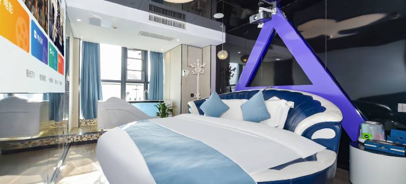 天鹅岛主题酒店(贵阳高铁北站店)图片