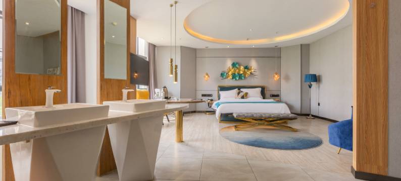 兴仁悦栖主题酒店图片