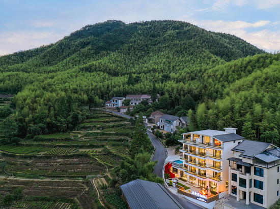且安里·SCENIC·180°环山轻奢溯溪度假美宿(安吉云上草原店)