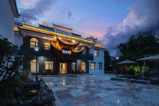 景德镇·牛栏瓷忆|SUNSETCREEKYARD落日溪水民宿(陶瓷博物馆店)