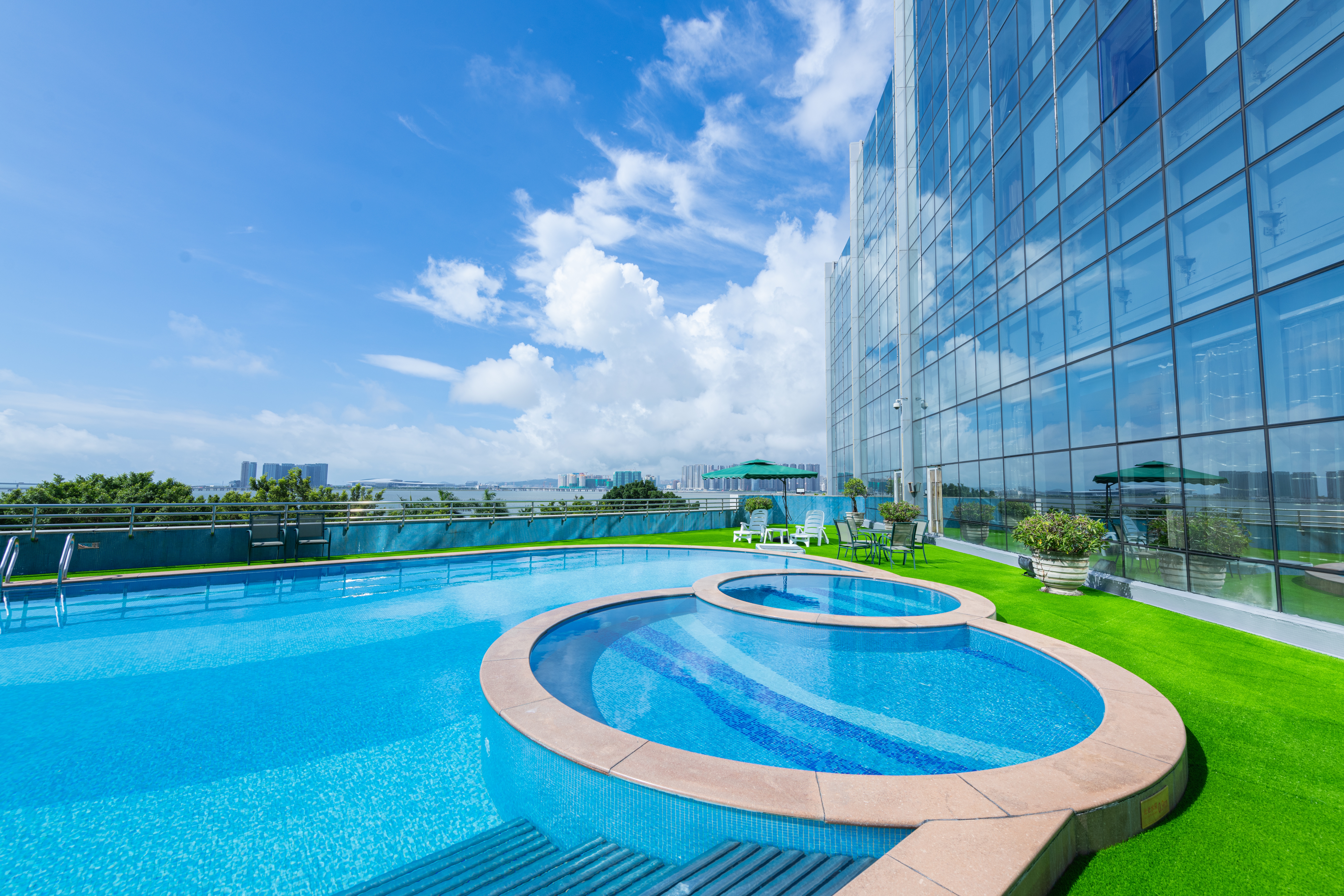 Kingward International Hotel Zhuhai Over view