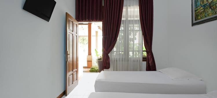 Belvilla 茂物靠近 Citra Alam Riverside(原阿里斯比鲁酒店)(Belvilla Bogor near Citra Alam Riverside formerly Aries Biru Hotel)图片