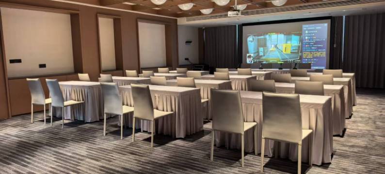 泸定烹坝十里香酒店图片