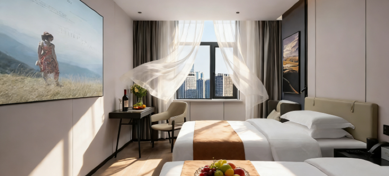 新泰•依朵WCYBERPUNKDESIGNCINE高空城景•酒店(光明路汽车总站店)图片