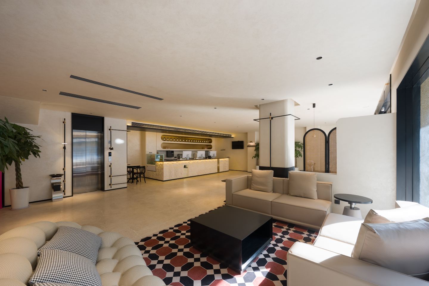 Heyi Zhige Hotel (Xuzhou Suning Deji Plaza) Hotel Overview