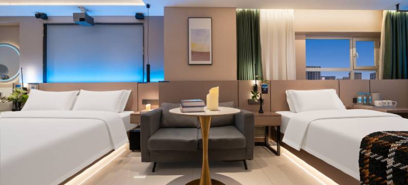 叶与晨电竞电影酒店(建设大街东风路店)图片