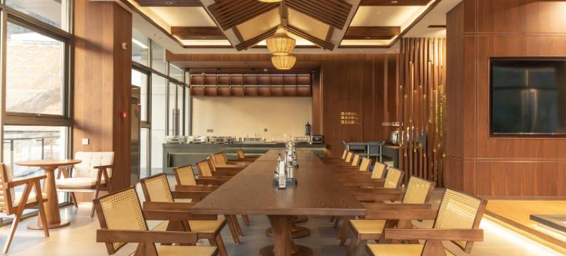 子在•川上图片