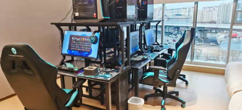 雷神电竞酒店(临沂河东国际会展中心店)图片