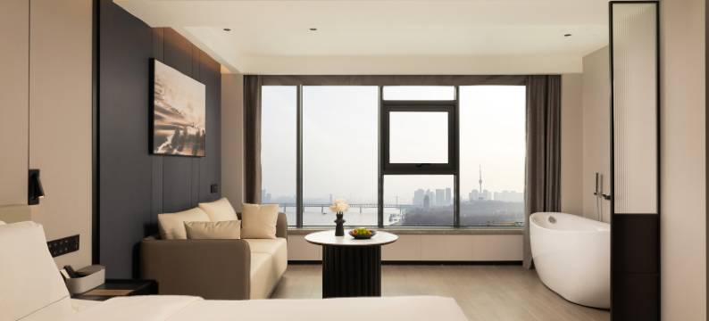 武汉江汉路江汉关江景亚朵酒店图片