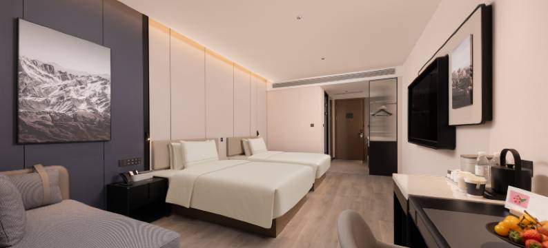 泰州万象城青年南路亚朵酒店图片